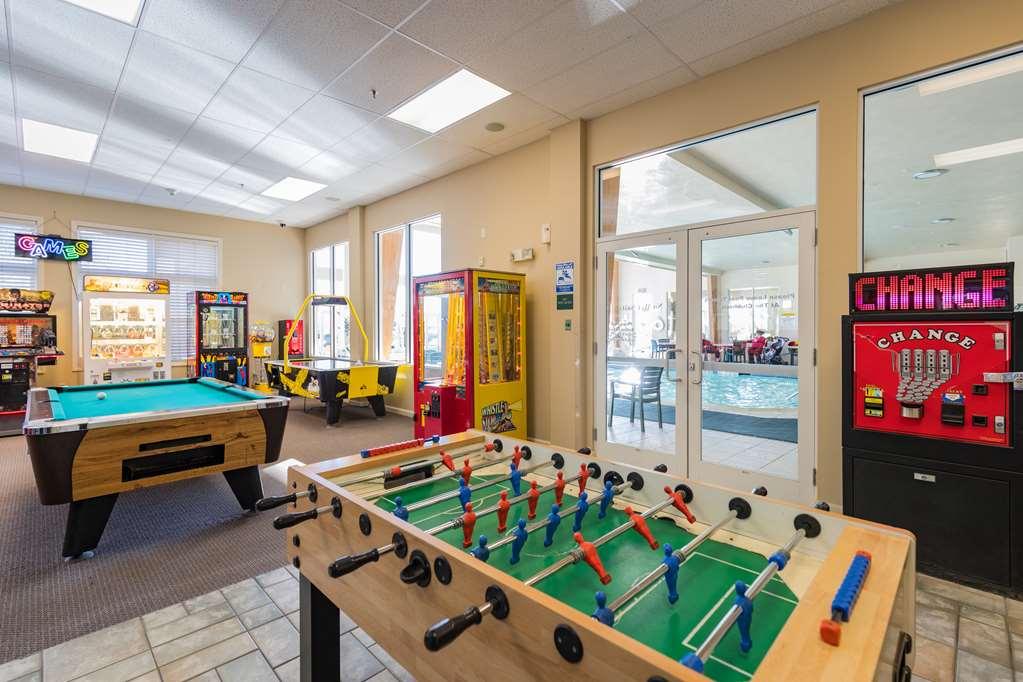 Vacation Village In The Berkshires Hancock Facilități foto The game room at the Student Life Center